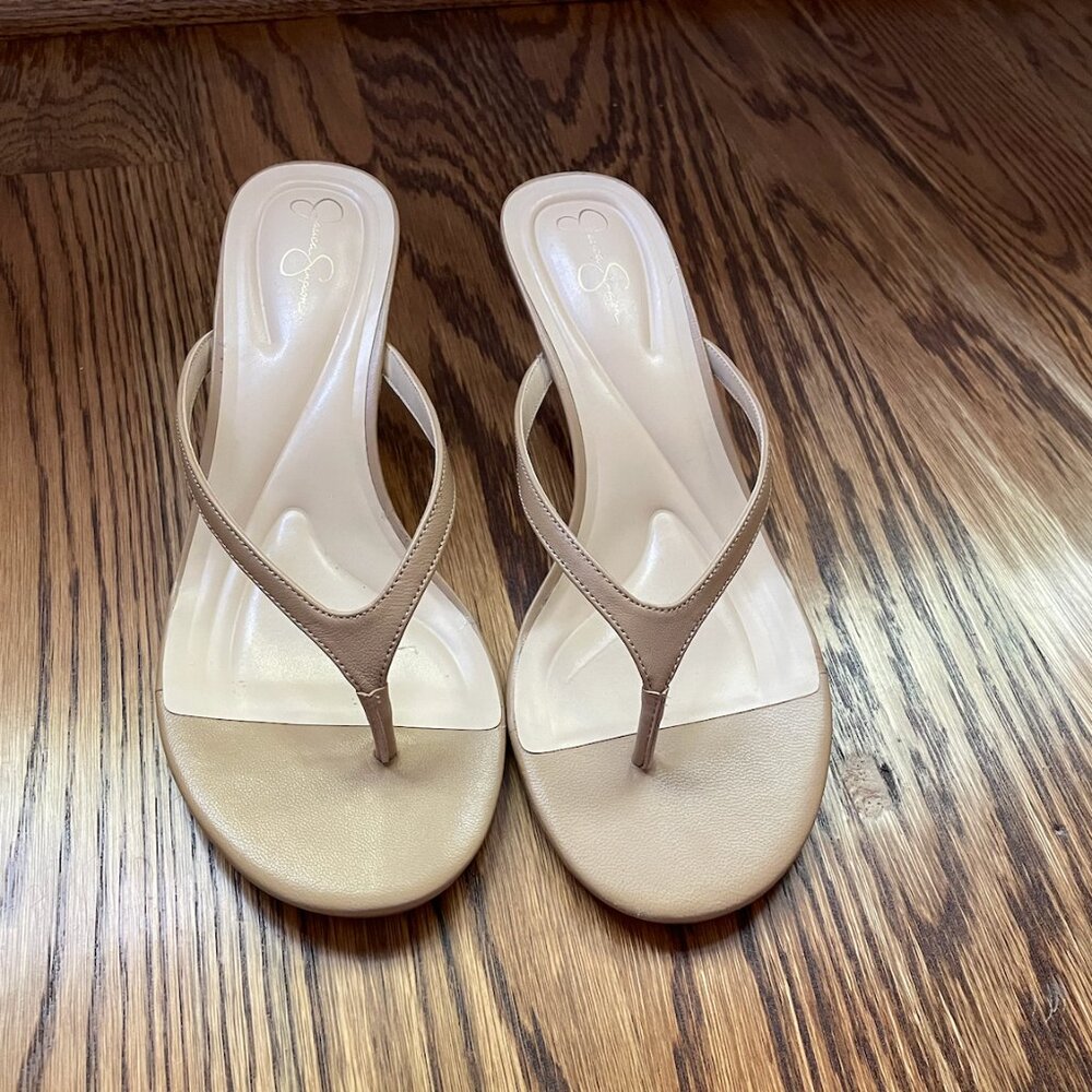 Jessica Simpson Kitten-heel flip-flop/thong sandals